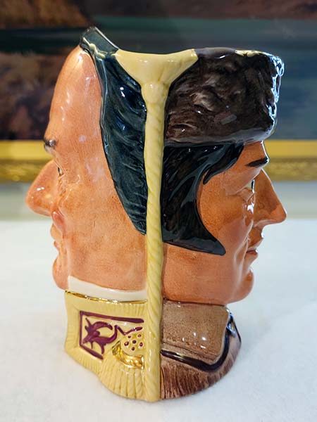 D6729_the_antagonists_collection-the_battle_of_the_alamo_1836-doulton_character_jug-1984