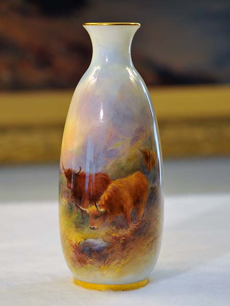Royal_worcester_Harry_Stinton_highland_cattle_vase_12_a