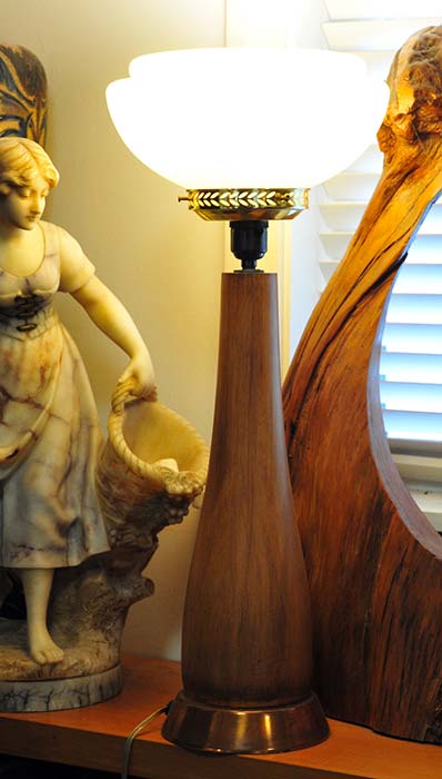 vintage_lamp-brass_copper_wood