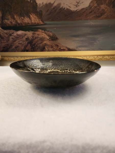 NZ Pottery: Doris Dutch - Pottery bowl