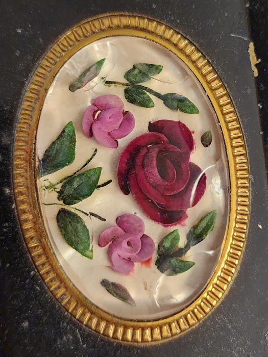 Curios: Melissa England Loose Powder Compact