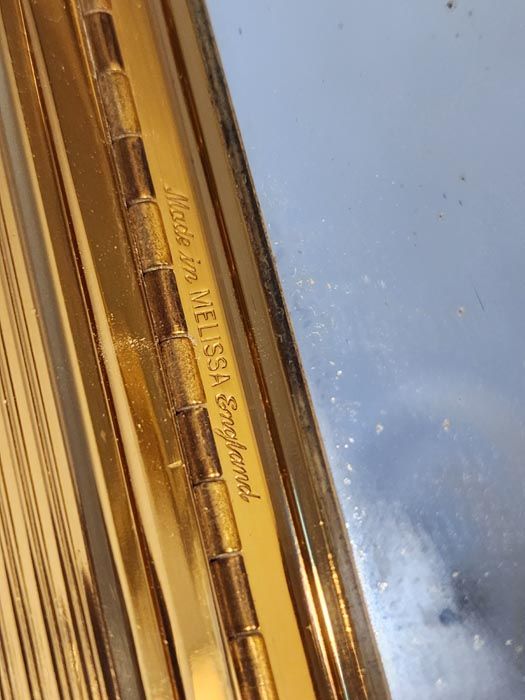 Curios: Melissa England Loose Powder Compact