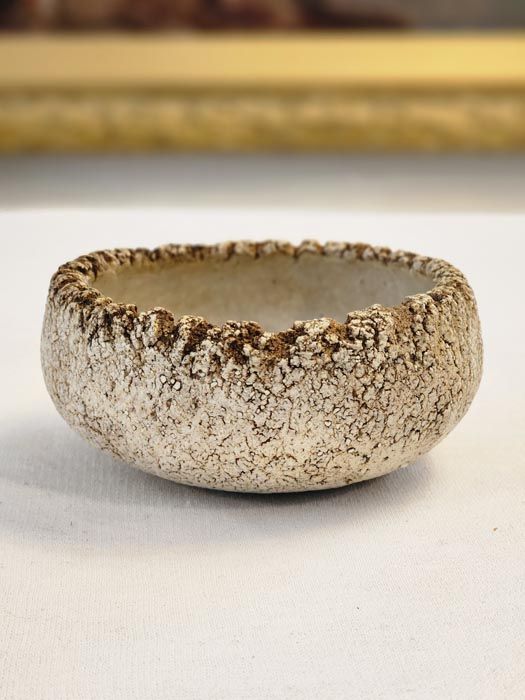 NZ Pottery: Sally Connolly - bowl