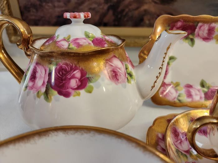 Royal Albert: Royal Albert - Old English Rose HEAVY GOLD
