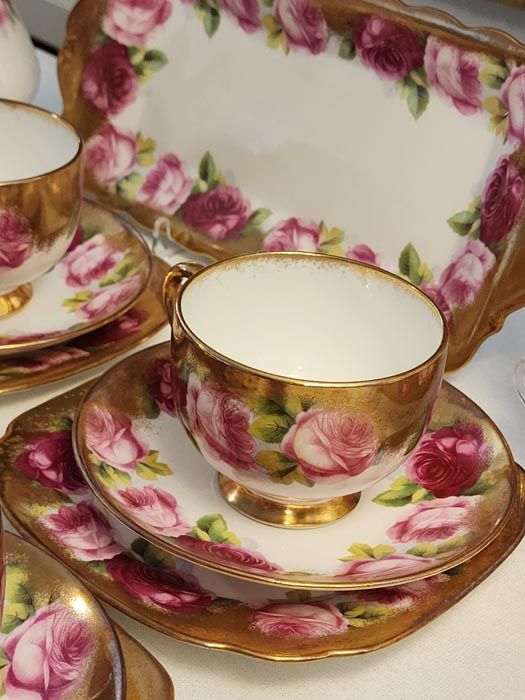 Royal Albert: Royal Albert - Old English Rose HEAVY GOLD