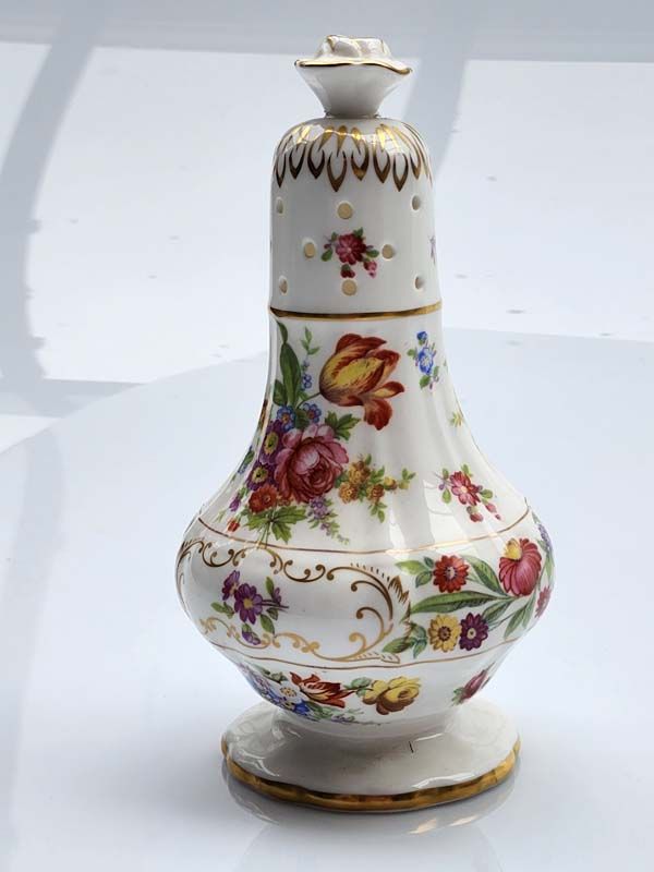 - Other: Hammersley Dresden Sprays Sifter