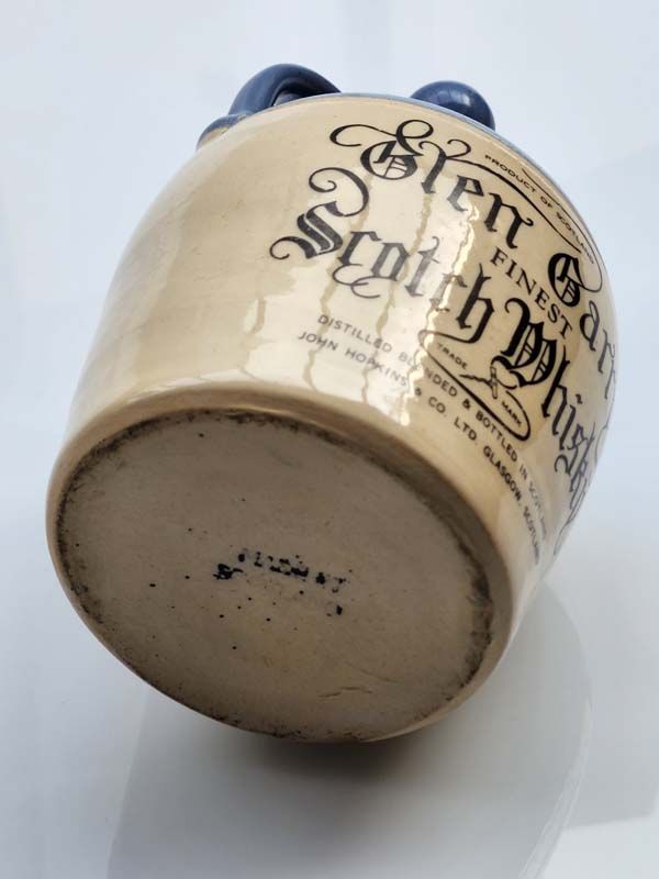 Alcohol related: Glen Garry Whisky Bottle