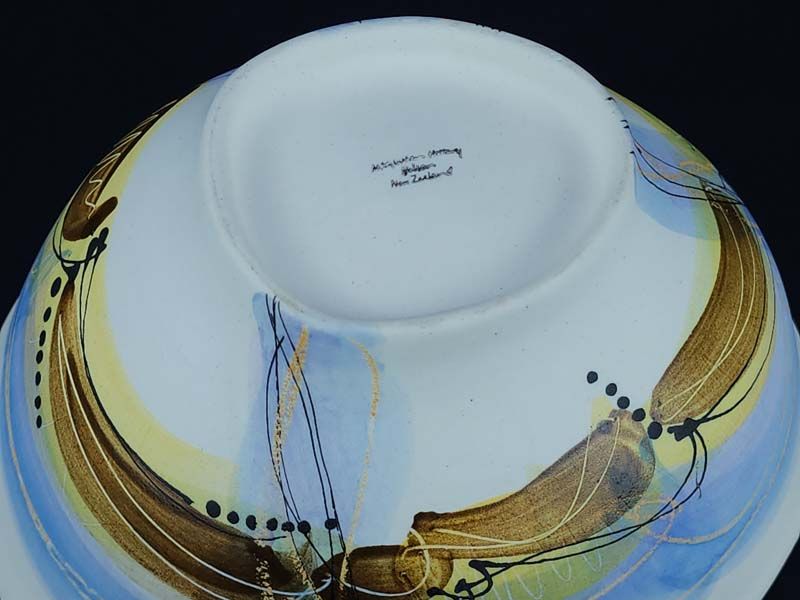 NZ Pottery: Royce McGlashen art bowl