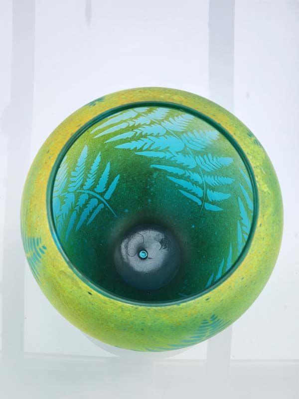 Glass: Garry Nash Fern Glass Vase