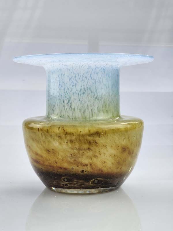 Glass: John Orwar Lake - Ekena vase