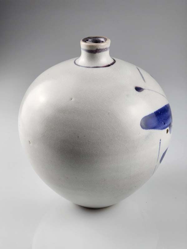 NZ Pottery: Campbell Hegan vase