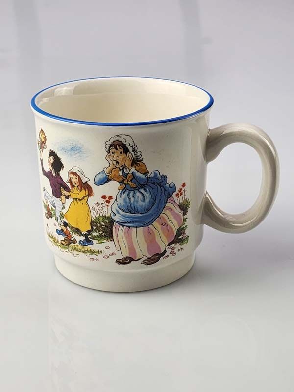 Crown Lynn - Nursery Rhyme Cup