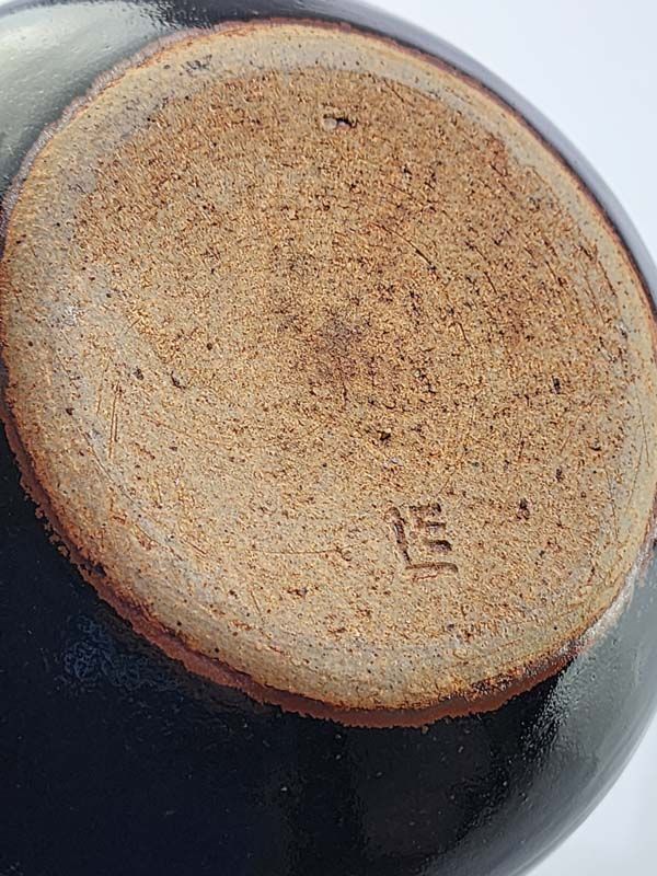 NZ Pottery: Lawrence Ewing - bottle