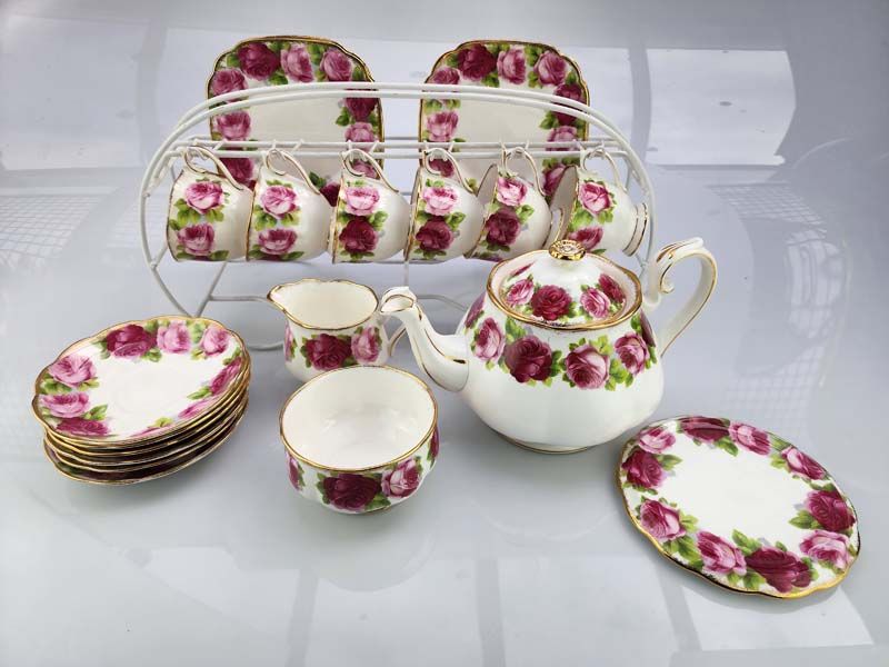 Royal Albert, Old English Rose Tea Set