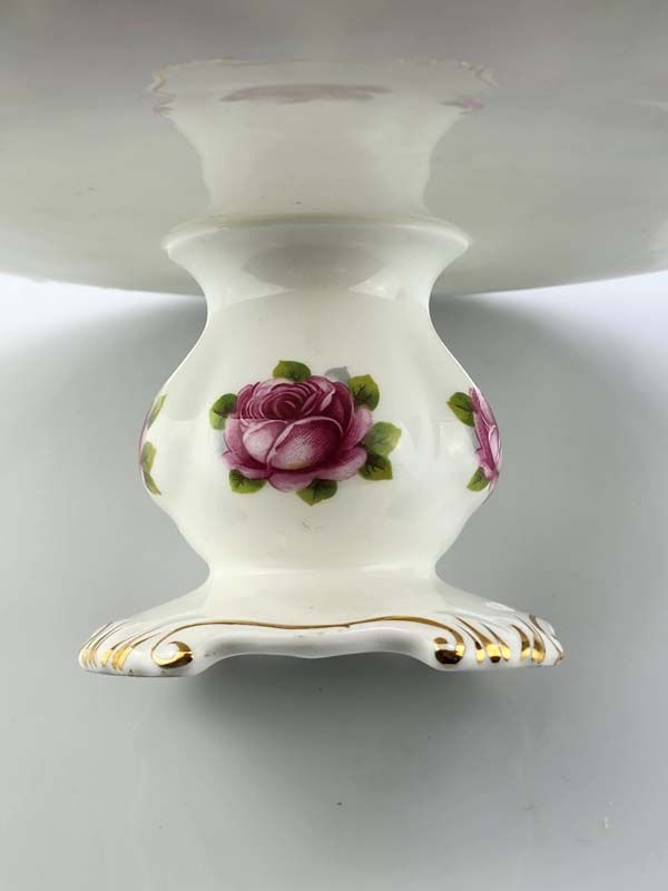 Royal Albert: Old English Rose Cake Stand