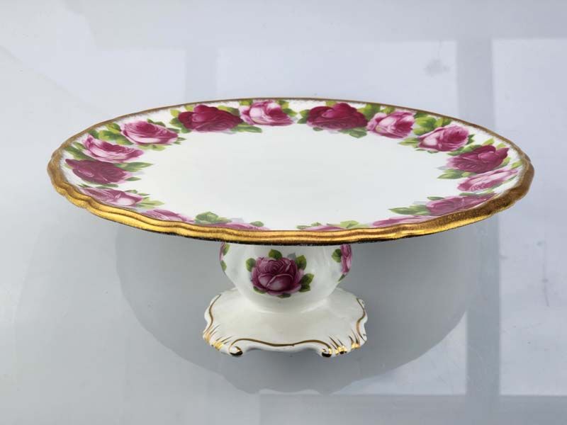 Royal Albert: Old English Rose Cake Stand