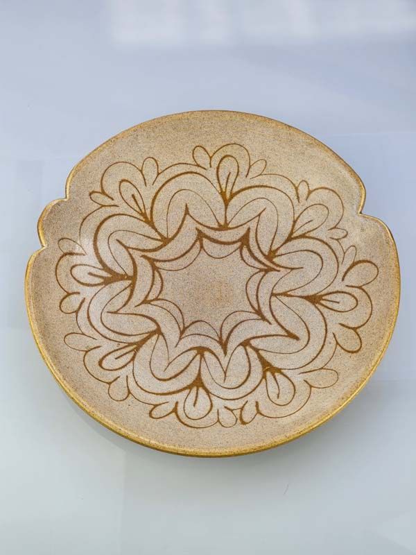 Poole designer plate