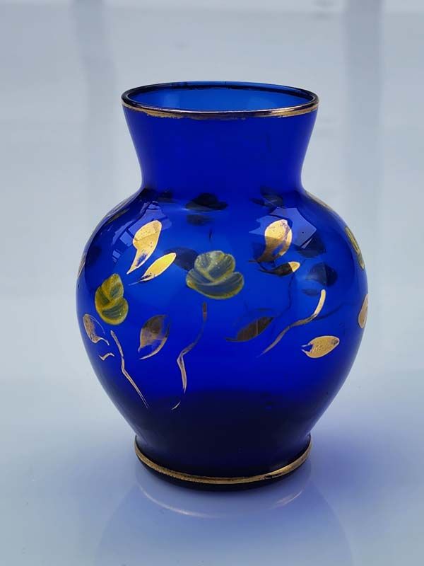 Cobalt blue Venetian glass vase