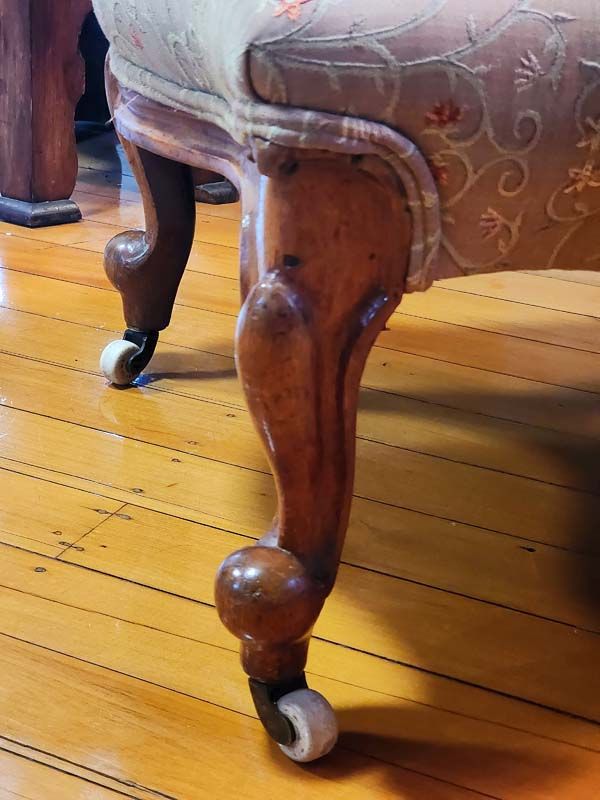 Antiques: Victorian deep buttoned ladies chair