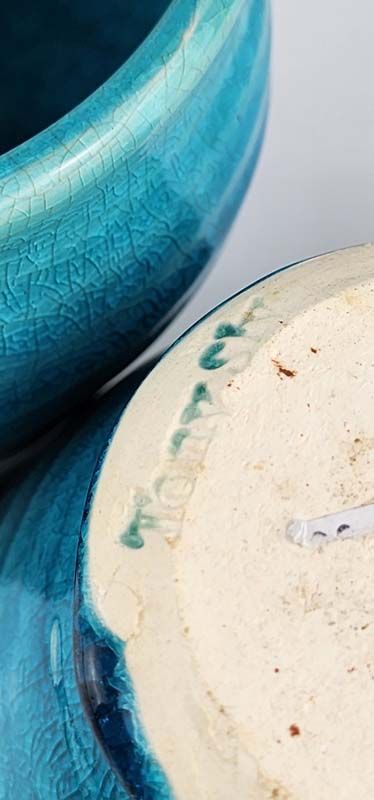 - Signed studio pottery: Tony Sly - Beakers