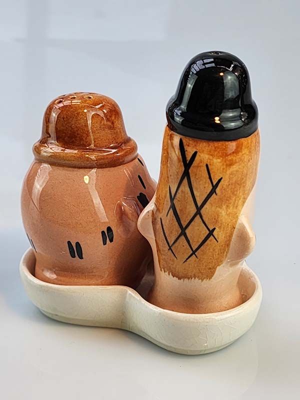 Beswick: Beswick - Laurel and Hardy Salt & Pepper