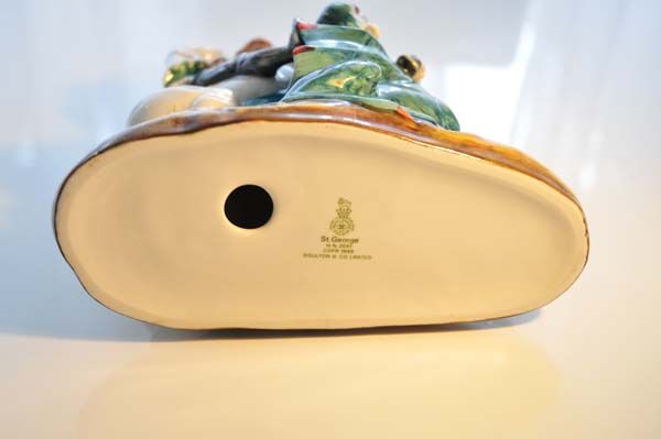 China & Ceramics: St. George - Royal Doulton