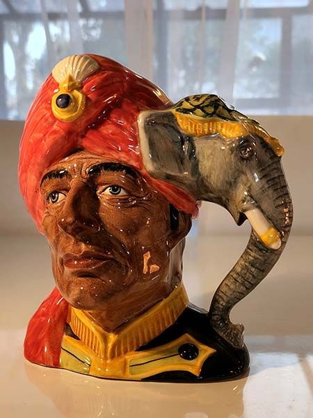 Toys & games: Tinplate Clockwork Elephant and Clowns