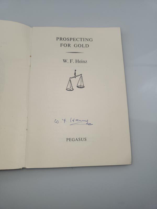 New Zealand books: Prospecting for Gold By W . F . Heinz