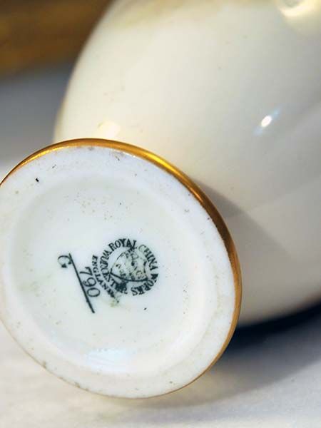 Pheasants Pattern: Royal Worcester Stinton Pheasants Vase 