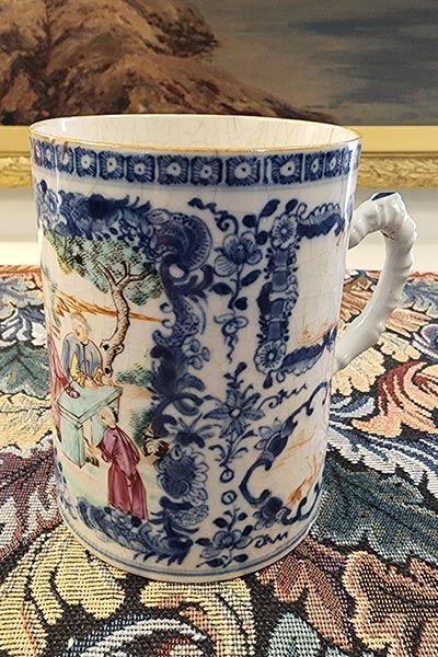 Chinese Famille Rose 18th Century Mug
