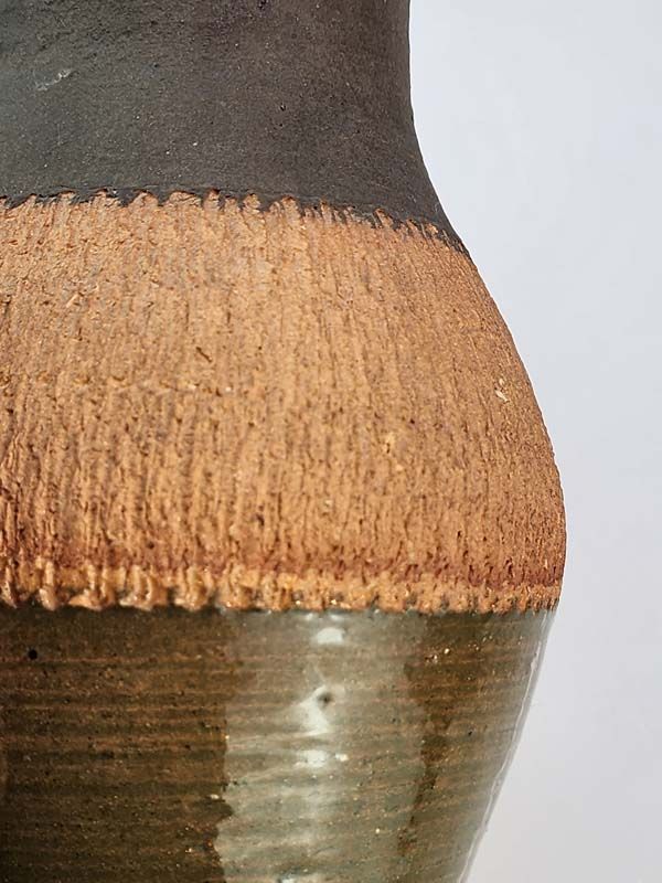 NZ Pottery: Crown Lynn Daniel Steenstra Vase