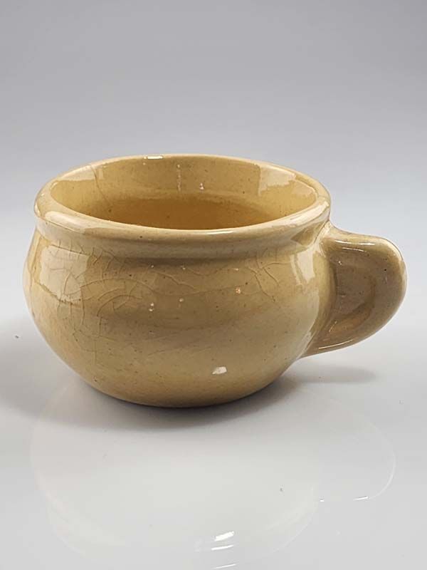 Crown Lynn: Rare Crown Lynn Miniature Mugs