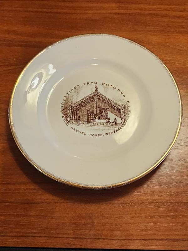 Crown Lynn - Rotorua Souvenir Plate