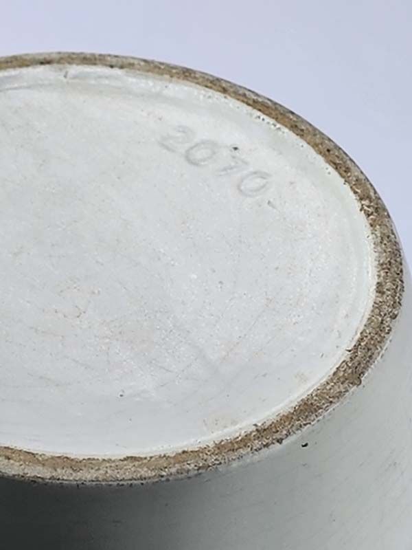 NZ Pottery: Crown Lynn White Vase