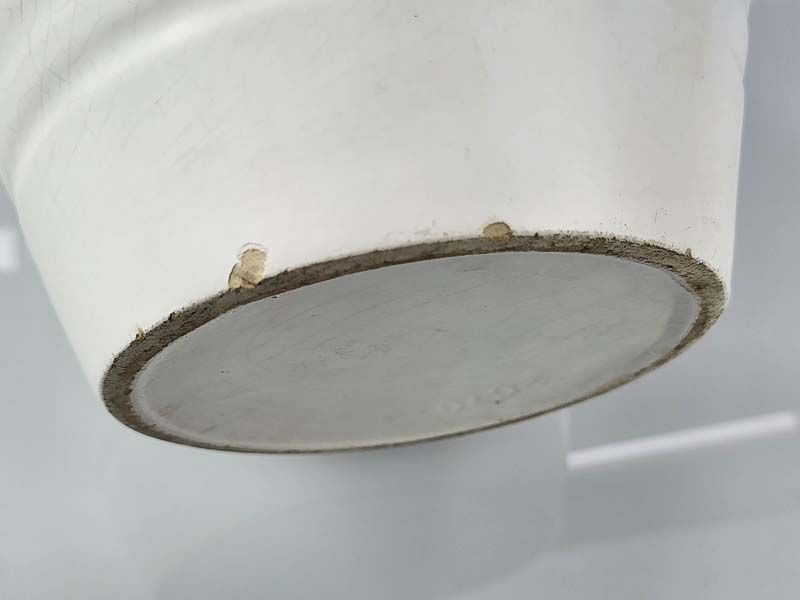 NZ Pottery: Crown Lynn White Vase