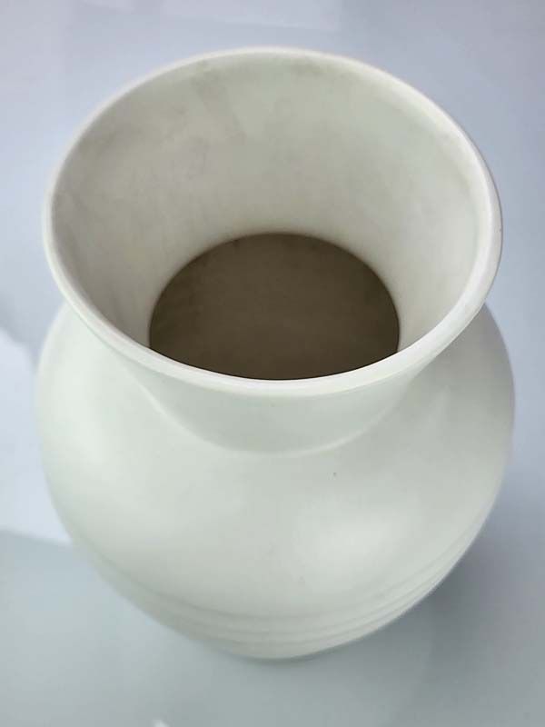 NZ Pottery: Crown Lynn White Vase