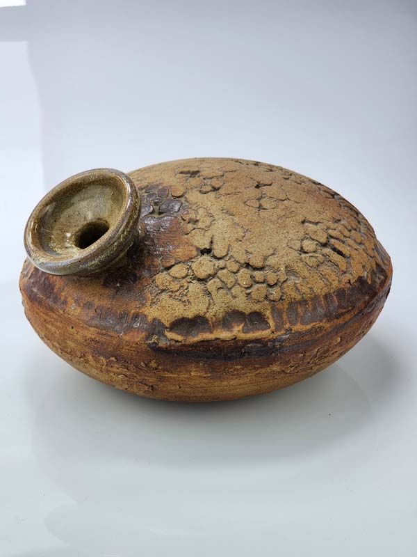 NZ Pottery: Doreen Blumhardt squat jug