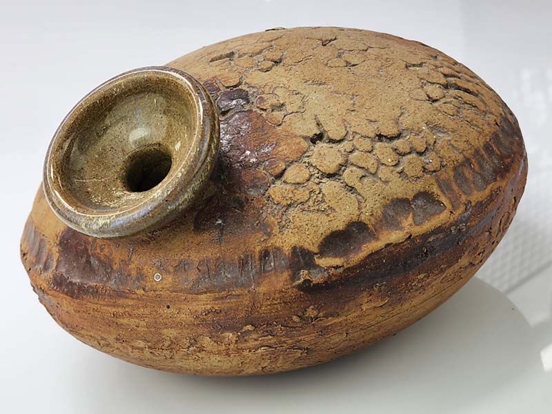 NZ Pottery: Doreen Blumhardt squat jug