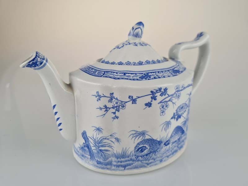 Furnivals Blue Quail Teapot