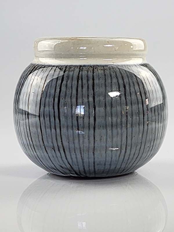 Hanmer Pottery high-gloss vase