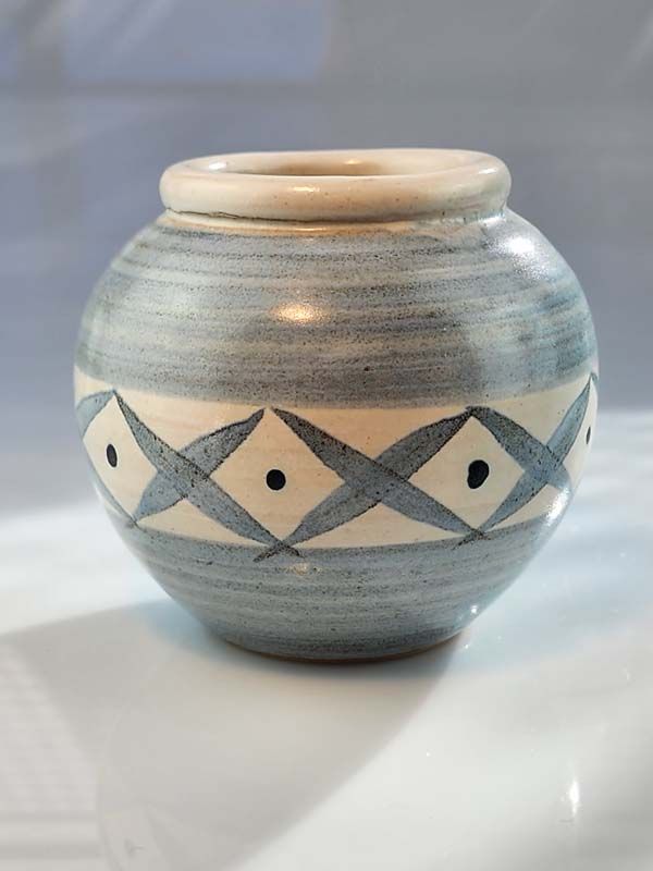NZ Pottery: Pottery Vases - Honey Pot Gallery