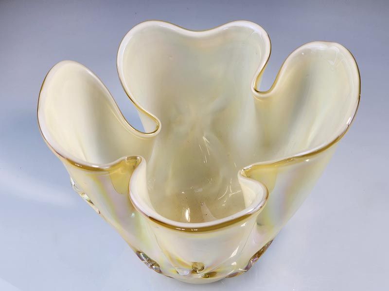 Glass: Iwatsu Hineri Glass vase - caramel