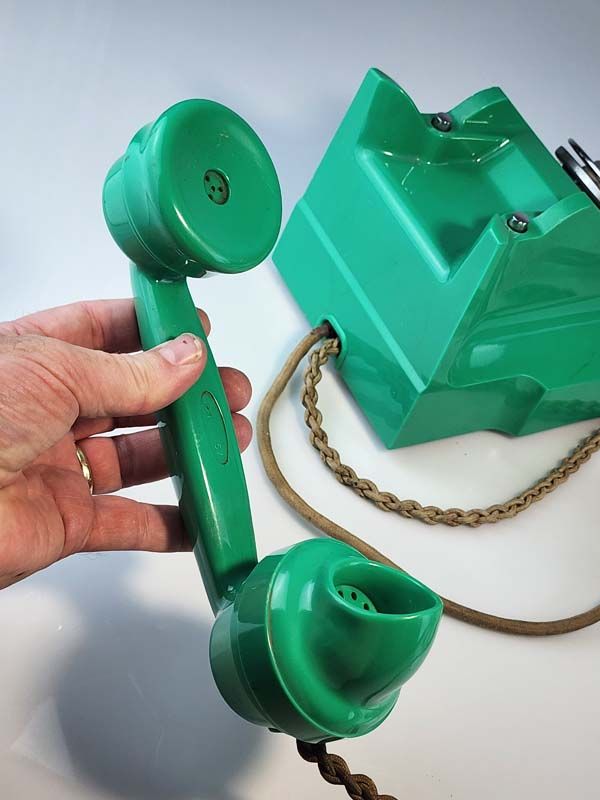 Vintage & Retro: Jade Green Bakelite Telephone