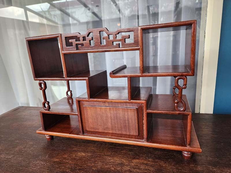 Asian items: Vintage Japanese Display