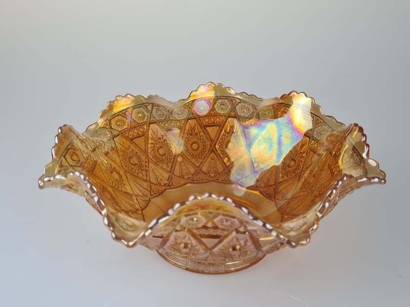 Glass: Carnival Glass Bowl