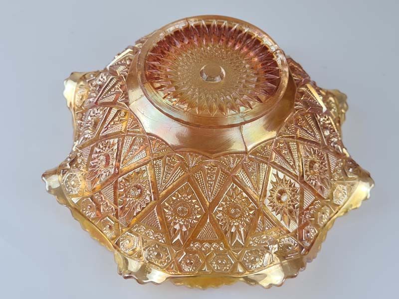 Glass: Carnival Glass Bowl