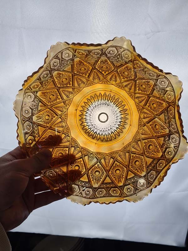 Glass: Carnival Glass Bowl