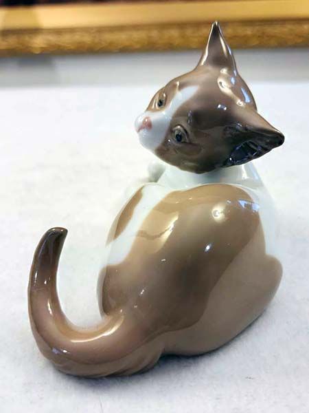 Lladro: Lladro - Surprised Cat