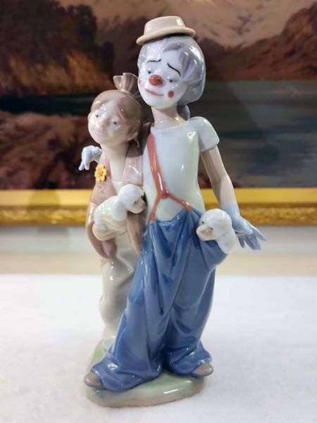 China & Ceramics: Lladro - Pals Forever