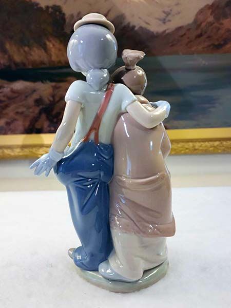 China & Ceramics: Lladro - Pals Forever